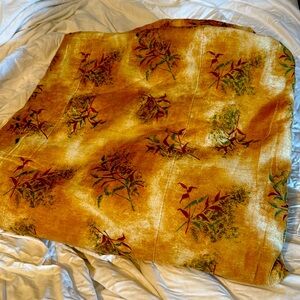 Beautiful floral comforter size queen